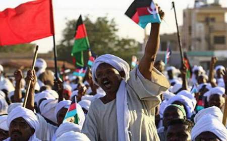 رای الیوم: اعتراضات در سودان تا سرنگونی برهان و حمدوک ادامه خواهد داشت