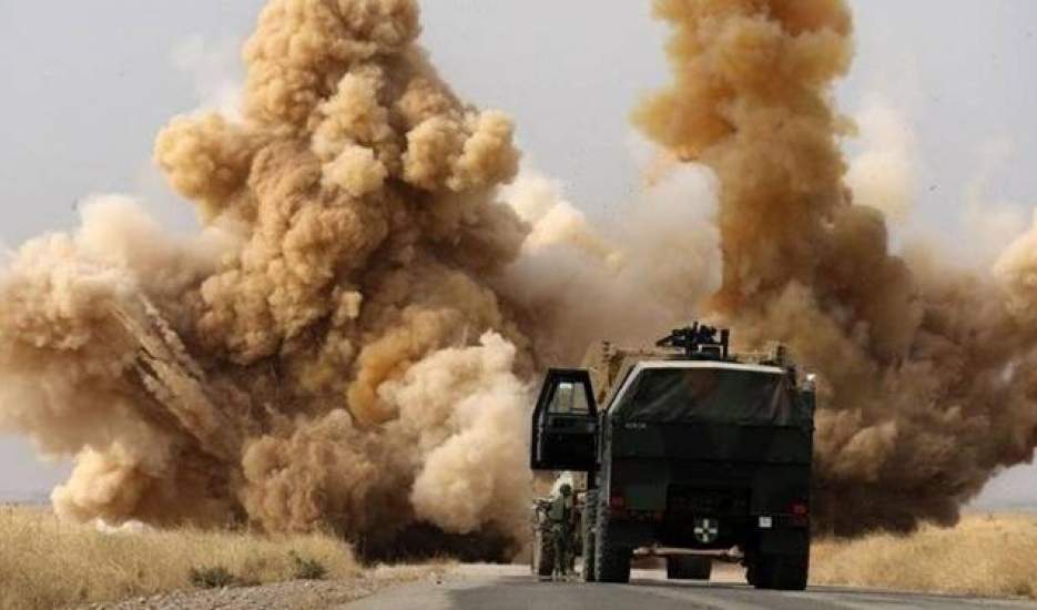 انفجار بزرگ در مسیر کاروان ارتش آمریکا حوالی مرز سوریه و عراق