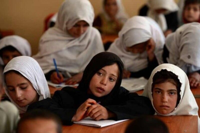 طالبان: دبیرستان‌های دخترانه در افغانستان فعلا باید بسته بمانند