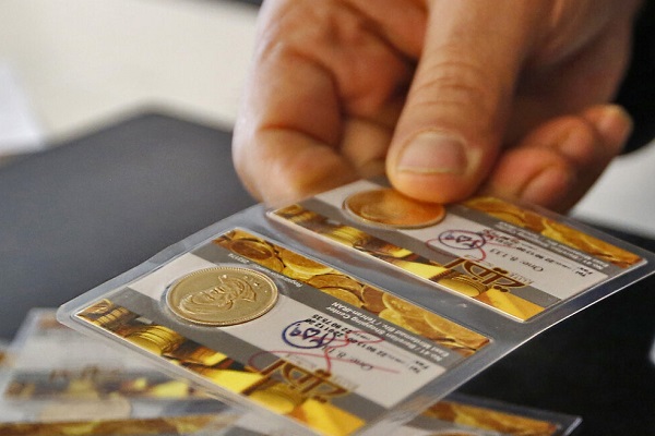 طلا در مدار کاهش قیمت‌ها/ افت ۸۰ هزار تومانی بهای سکه