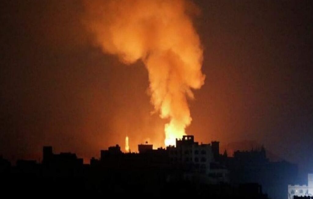 حمله جنگنده‌های ائتلاف سعودی به پایتخت یمن