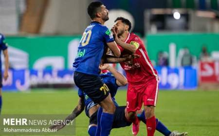 فوتبال ایران در سراشیبی سقوط است