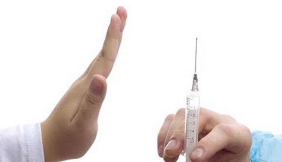وزارت بهداشت: ۲۲ میلیون ایرانی از تزریق دز سوم واکسن کرونا استقبال نکردند