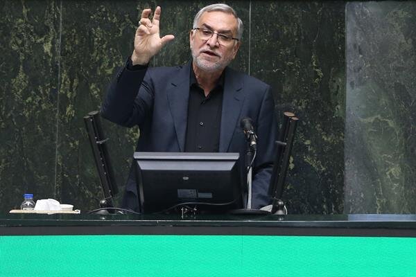 نماینده آبادان به صورت مشروط از توضیحات وزیر بهداشت قانع شد