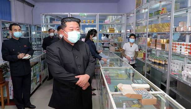 آماده باش ارتش کره شمالی و اعزام سربازان به مراکز درمانی و دارویی