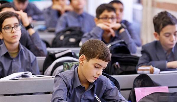 جزئیات آموزش زبان فرانسه در مدارس از مهر ماه