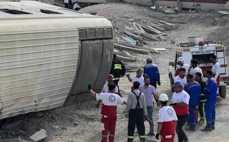 دستور دادستان کل برای پیگیری حادثه قطار طبس - یزد