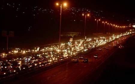 تهدید به خودکشی دلیل ترافیک چند کیلومتری در بزرگراه حکیم