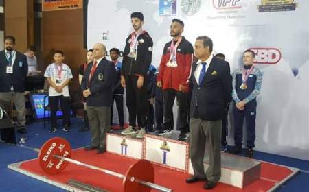 پاورلیفتینگ قهرمانی آسیا‌/ مدال نقره آسیا بر گردن کلابی
