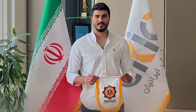 ادامه خرید‌های پر سر و صدای شهداب یزد؛ پرواز ستاره والیبال ایران از اولیشتن به یزد!