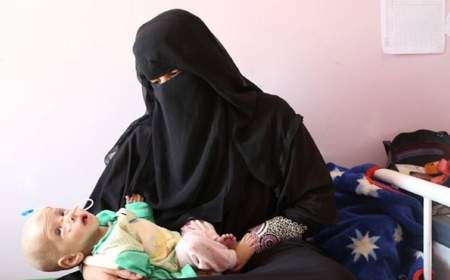 صلیب سرخ یمن: هر ۲ ساعت ۷ مادر و نوزاد به خاطر بحران یمن جان می‌بازند