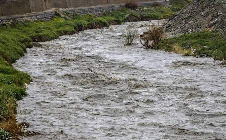 هشدار مدیریت بحران به گردشگران در فیروزکوه: کنار رودها توقف نکنید