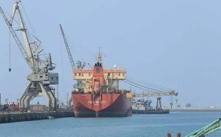 ائتلاف سعودی حدود 10 میلیارد دلار نفت یمن را به یغما برد