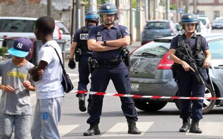 استقرار نیرو‌های امنیتی در شهر‌های فرانسه درپی افزایش ناامنی