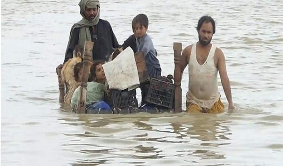 بارش‌های «بی‌سابقه» ۳ دهه اخیر در پاکستان؛ شمار قربانیان سیل از یک‌هزار نفر فراتر رفت  