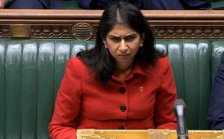 انتقاد تند نمایندگان پارلمان انگلیس از وزیر کشور به دلیل تخلف از قوانین