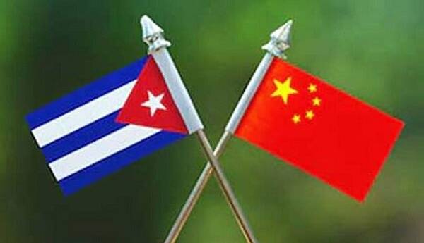 کمک ۱۰۰ میلیون دلاری چین به کوبا