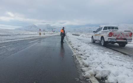 بارش باران و برف در جاده‌های ۹ استان