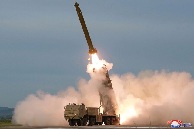 پرتاب موشک بالستیک کره شمالی به سمت دریای ژاپن