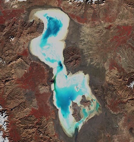 کاهش وحشتناک مساحت دریاچه ارومیه در یک سال اخیر