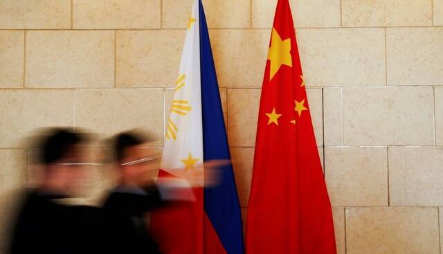توافق چین و فیلیپین برای حل «صلح‌آمیز» مناقشه‌ها