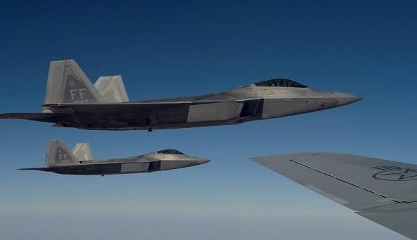 اعلام آماده باش جنگنده های آمریکا همزمان با احضار کاردار چین
