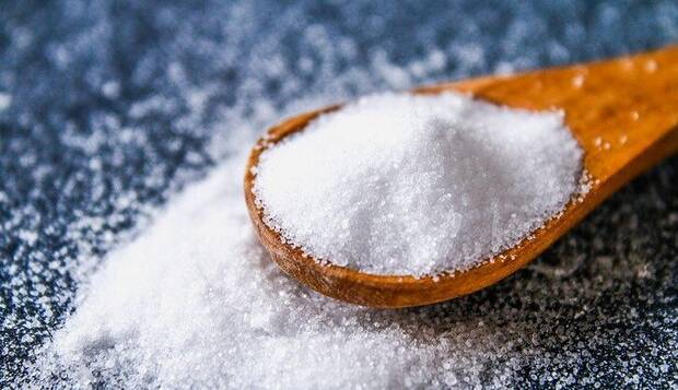 با کاهش ۱۵ ماده غذایی مصرف نمک را کم کنید