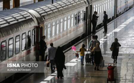 فروش بلیت قطارهای نیمه دوم فروردین فردا آغاز می‌شود