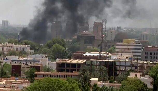 درگیری ها در سودان ادامه دارد؛ شنیده شدن صدای انفجار در اطراف کاخ ریاست جمهوری
