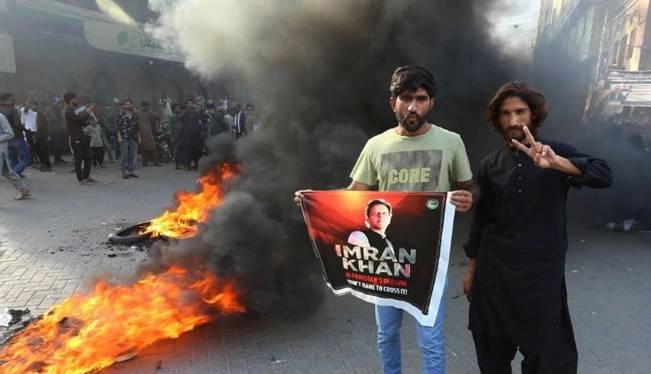 پاکستان؛ حمله هواداران عمران خان به پادگان‌ها و مراکز نظامی