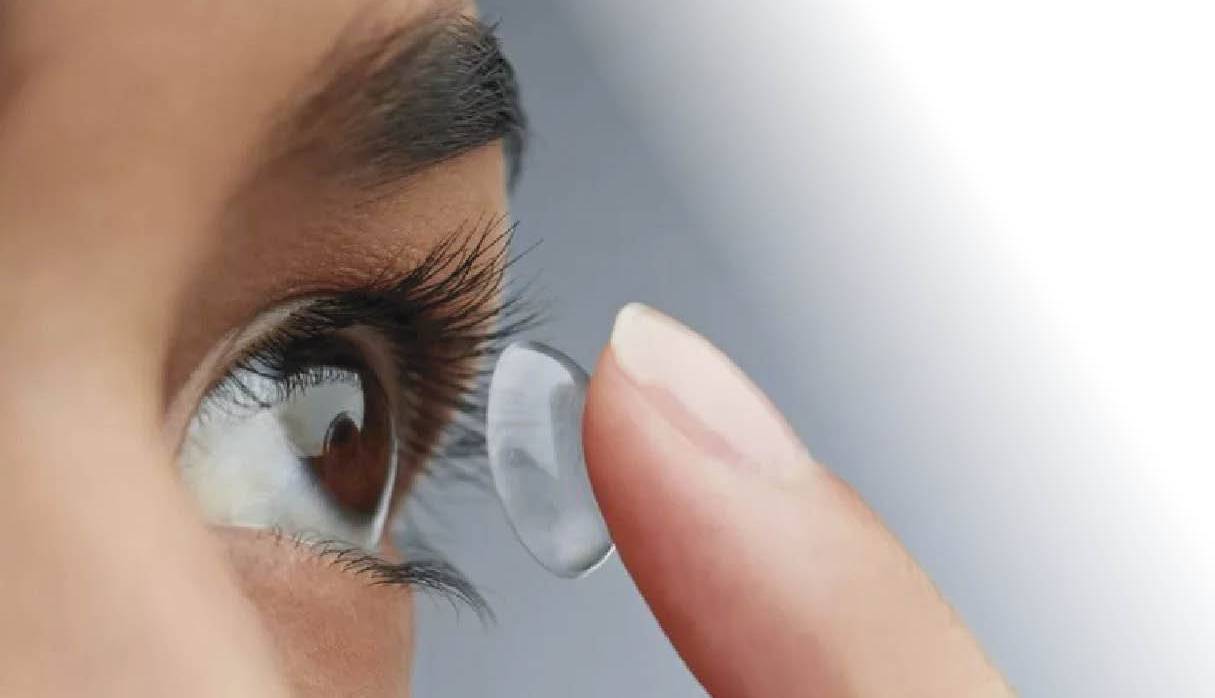 لنزهای خطرساز روی چشم شما!