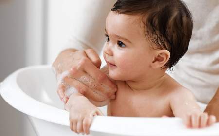 مواردی که باید در حمام‌کردن کودک رعایت کنید