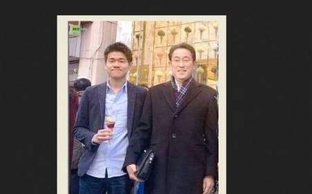 نخست‌وزیر ژاپن پسرش را برکنار کرد