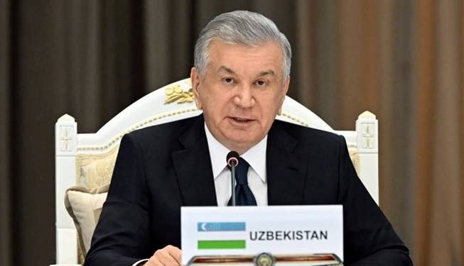تاکید رئیس جمهور ازبکستان بر افزایش تعاملات بین آسیای مرکزی و اروپا