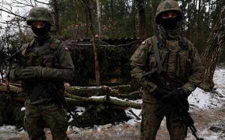 لهستان ۵۰۰ پلیس دیگر را در مرز بلاروس مستقر می‌کند