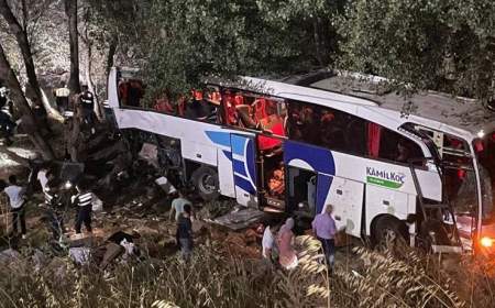 سقوط مرگبار اتوبوس به دره در ترکیه؛ ۱۲ نفر کشته و ۱۹ تن مصدوم شدند