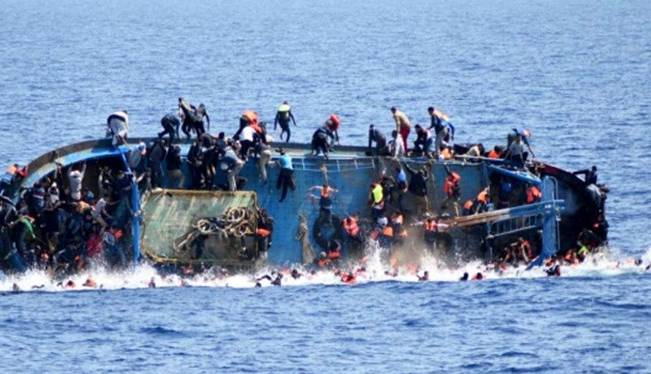نجات جان 80 مهاجر در دریای اژه توسط گارد ساحلی یونان