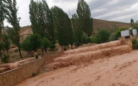 پنج روستا گلستان در محاصره سیل؛ بارش شدید باران جاده‌ها را مسدود کرد