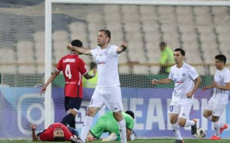 باخت نساجی و برد سپاهان به ضرر پرسپولیس