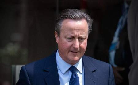 دیوید کامرون نخست‌وزیر اسبق انگلیس وزیر خارجه شد