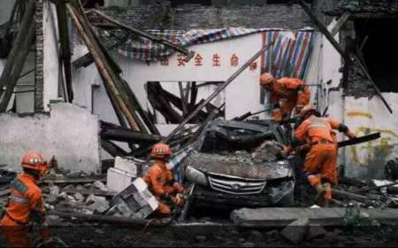 زلزله در چین بیش از ۱۰۰ کشته برجای گذاشت