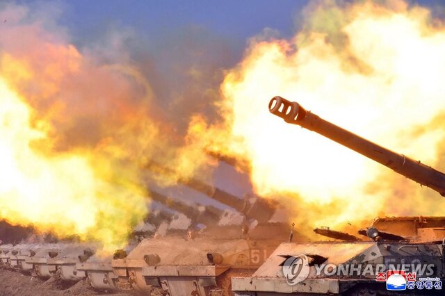 کره‌شمالی برای دومین روز متوالی به سوی کره جنوبی گلوله توپ شلیک کرد