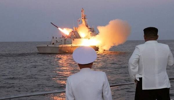 رهبر کره شمالی آزمایش موشک کروز زیردریایی را «هدایت» کرد