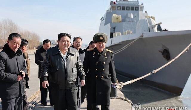 رهبر کره‌ شمالی خواستار تقویت آمادگی جنگی نیروی دریایی شد