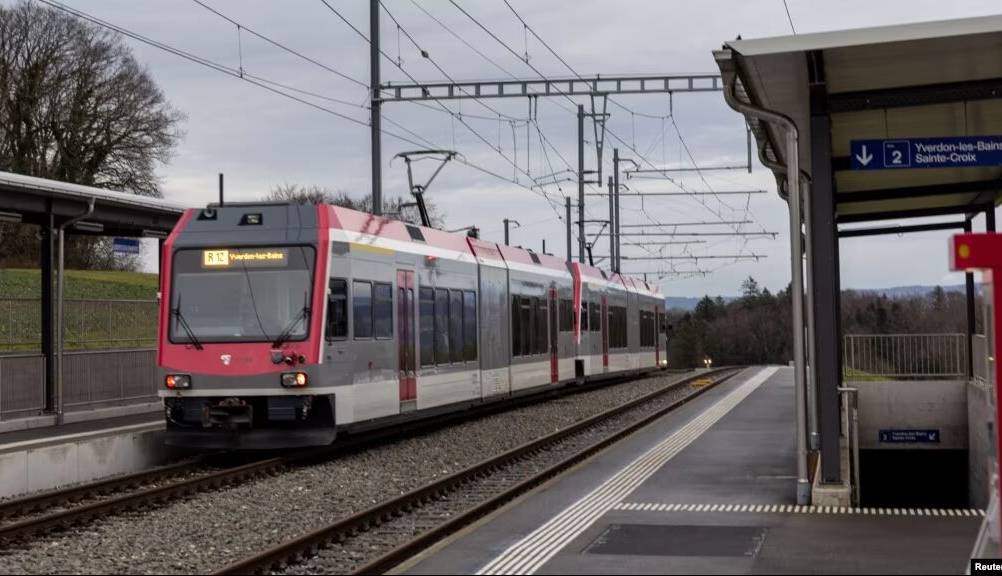 گروگان‌گیری در قطار سوئیس پایان یافت