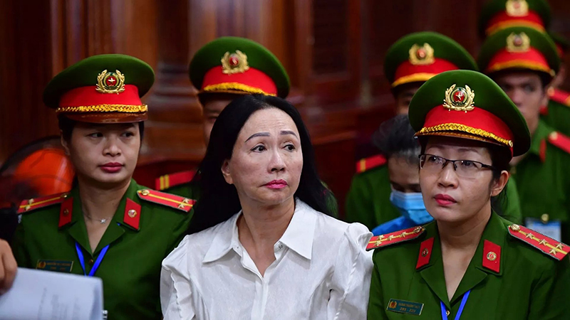 ثروتمندترین زن ویتنام به اعدام محکوم شد؛ زنی که با دکه‌داری از فرش به عرش رسید